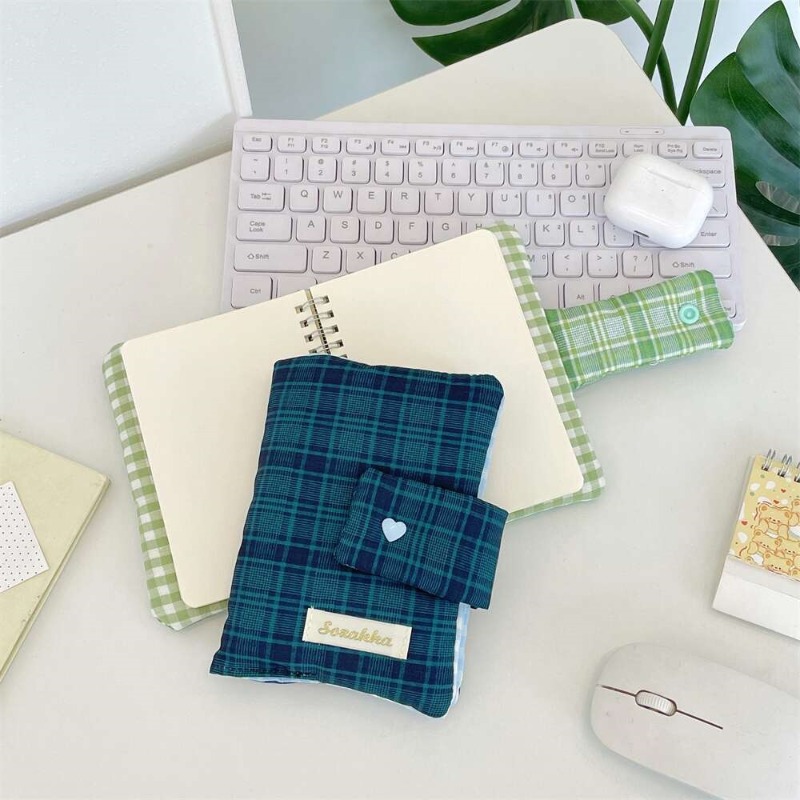 Grüner, weißer Gingham-Stoffbe – Stationery Books Bewertung und Preis